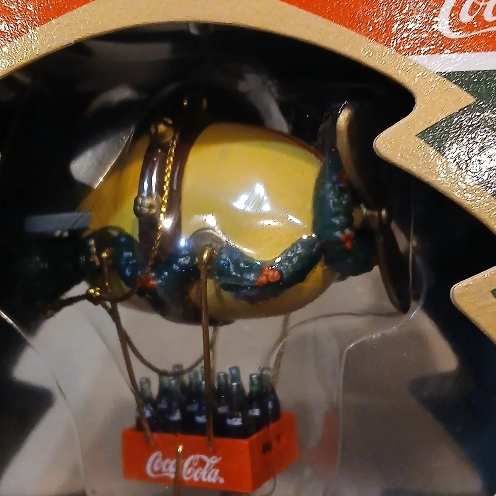 Coca Cola North Pole Express Santa Blimp Balloon Christmas Ornament 1992. NWB